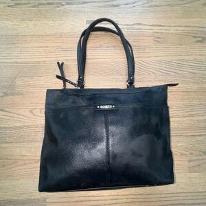 Rosetti Black purse  with Sleek Design and Secure Closure
